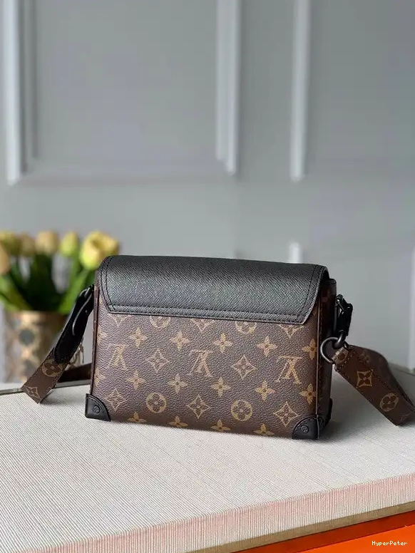 VUITTON LOUIS SOFT TRUNK 0622